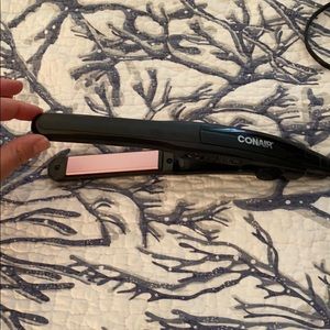 Conair mini straightener